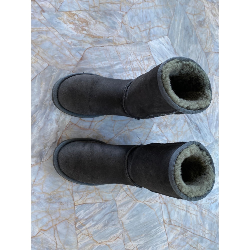 UGG Australia Classic Short 5825 Dark Grey Charcoal Sheepskin Boots Womens 7